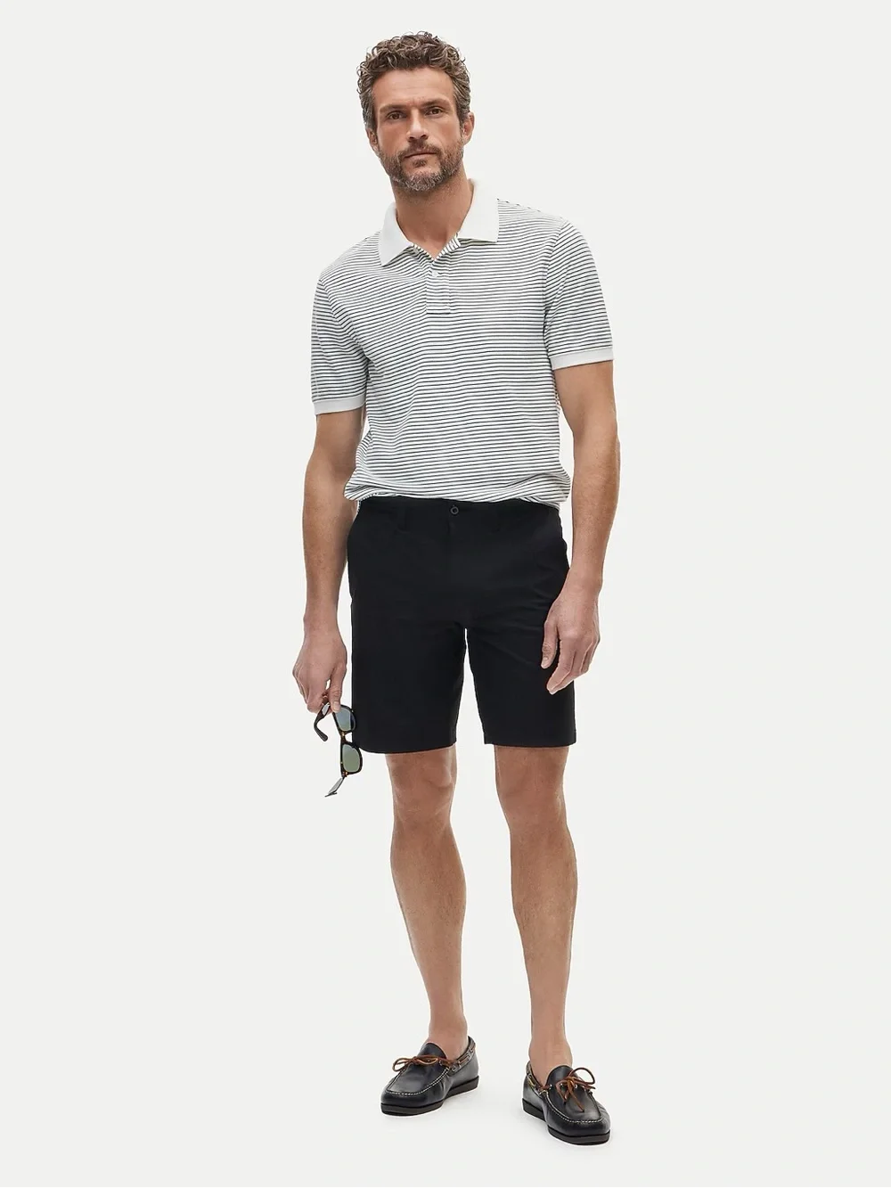 J. CREW 9